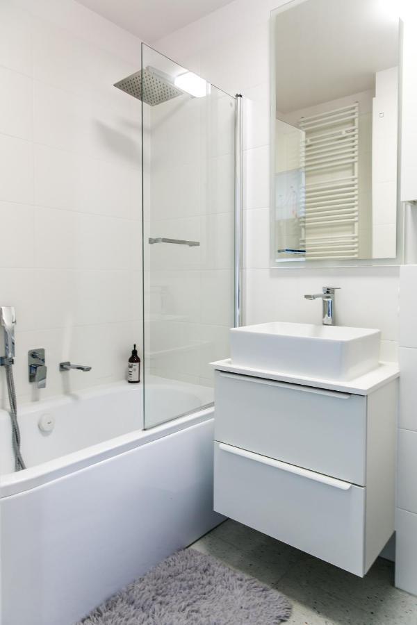Tree&Lake Apartament Warszawa Zabki Εξωτερικό φωτογραφία